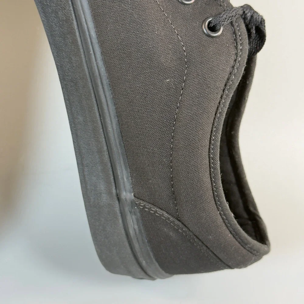 Vans‎ U 106 Vulcanized Mens 10 Skate Shoes Triple Black Lace Up Low Sneakers